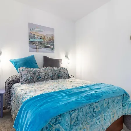 Arinaga Suites Aparthotel